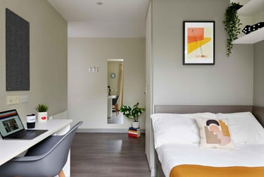 Bronze Plus Ensuite at Saw Mill, King's Mill Lane, City Centre, Huddersfield, HD13AN - Image 2