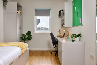 Gold Ensuite at The Maltings, Haven Road, Greenstead, Colchester, CO28FU - Image 12