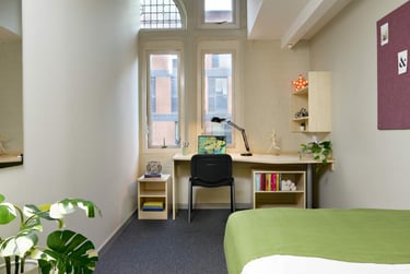 Gold 1 Bed Apartment - Image 9