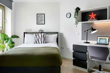 Silver Studio - Image 2