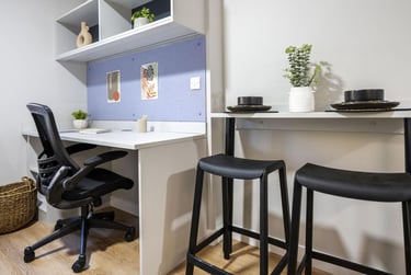 Standard Studio with Single Bed and Accessible Bathroom at Clyde Court, Jocelyn Square, City Centre, Glasgow, G15JY - Image 4