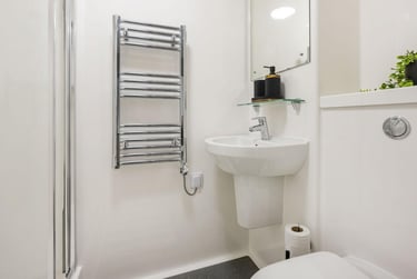 Classic Studio at Sizer Court, Sizer Street, Central, Preston, PR17AW - Image 4