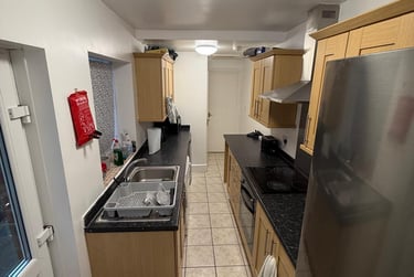 5 bed house, Leopold Street, City Centre, Loughborough, LE115DN - Image 2