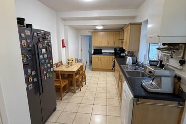 5 bed house, Leopold Street, City Centre, Loughborough, LE115DW - Image 2