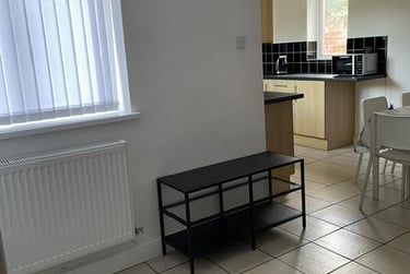 5 bed house, Middleton Boulevard, Lenton, Nottingham, NG81AB - Image 3