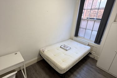 1 bed house, Friar Lane, Highfields, Leicester, LE15RA - Image 1
