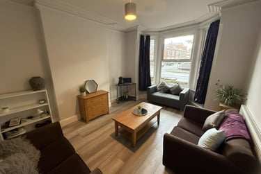 5 bed house, Lenton Boulevard, Lenton, Nottingham, NG72FQ - Image 2