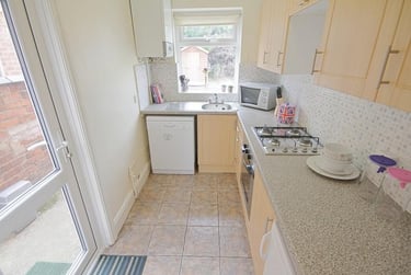 4 bed house, Paget Street, City Centre, Loughborough, LE115DU - Image 3