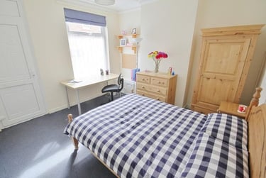 4 bed house, Paget Street, City Centre, Loughborough, LE115DU - Image 4