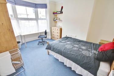 6 bed house, Burleigh Road, City Centre, Loughborough, LE113BA - Image 3