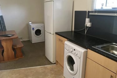 5 bed house, Old Ashby Road, City Centre, Loughborough, LE114PQ - Image 4