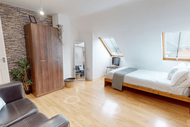 1 bed house, Market Street, City Centre, Loughborough, LE113ER - Image 1