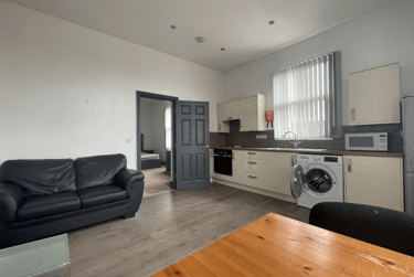 1 bed house, Derby Road, City Centre, Loughborough, LE115AG - Image 1