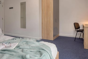 Deluxe Ensuite - Image 2