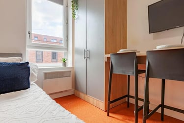 Premium Studio at Globe Works, 20 Cliveland Street, City Centre, Birmingham, B193SH - Image 2