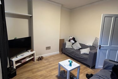 2 bed house, Paget Street, City Centre, Loughborough, LE115DU - Image 2