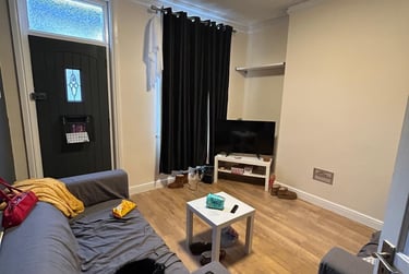 2 bed house, Paget Street, City Centre, Loughborough, LE115DU - Image 1