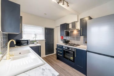 6 bed house, King John Terrace, Heaton, Newcastle, NE65XY - Image 3