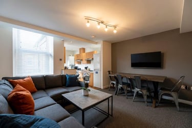 6 bed house, Chillingham Road, Heaton, Newcastle, NE65XL - Image 1