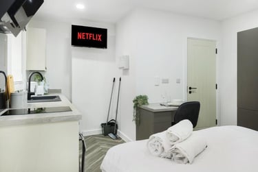 1 bed house, Bridlesmith Gate, Lace Market, Nottingham, NG12GR - Image 2