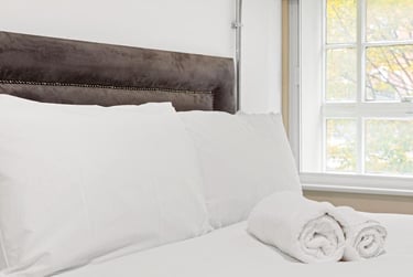 1 bed house, Lister Gate, Lace Market, Nottingham, NG17DD - Image 2