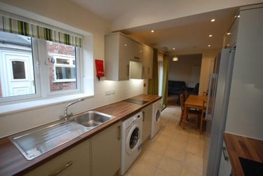 6 bed house, Bute Avenue, Lenton, Nottingham, NG71QB - Image 4