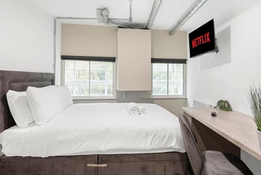 1 bed house, Lister Gate, Lace Market, Nottingham, NG17DD - Image 1