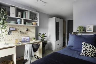 Ensuite at Bridle Works, 350 Cathedral Street, City Centre, Glasgow, G12BQ - Image 1