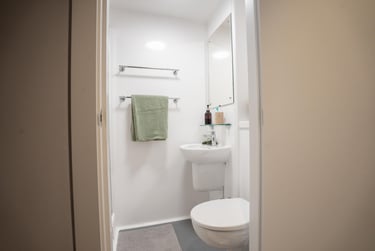 Classic Studio, Lower Tower - Image 6