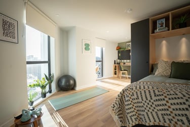 Premium (Accessible) Ensuite, Lower Tower - Image 4