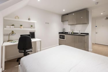 Classic Plus Studio at Sizer Court, Sizer Street, City Centre, Preston, PR17AW - Image 1