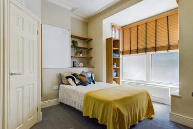 7 bed house, Yarborough Road, West End, Lincoln, LN11HR - Image 1