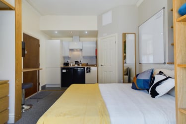 7 bed house, Yarborough Road, West End, Lincoln, LN11HR - Image 2