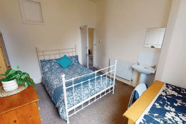 7 bed house, Burns Street, Radford, Nottingham, NG74DT - Image 6