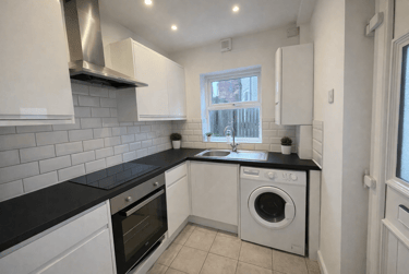 1 bed house, Shoreham Street, Heeley, Sheffield, S14ST - Image 1