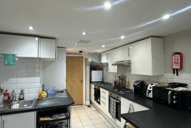8 bed house, Merthyr Street, Cathays, Cardiff, CF244JL - Image 3