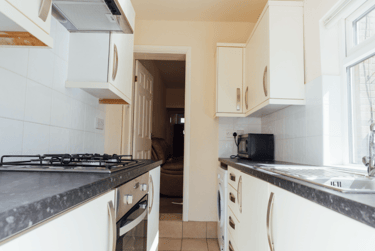 4 bed house, Paget Street, City Centre, Loughborough, LE115DU - Image 2