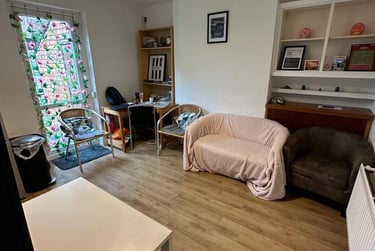 4 bed house, Ashleigh Drive, City Centre, Loughborough, LE113HW - Image 1