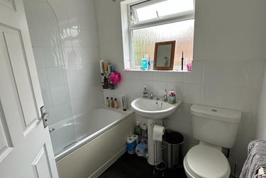 4 bed house, Ashleigh Drive, City Centre, Loughborough, LE113HW - Image 11