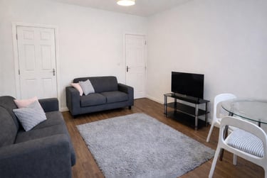 4 bed house, Pinner Road, Sharrowvale, Sheffield, S118UG - Image 1