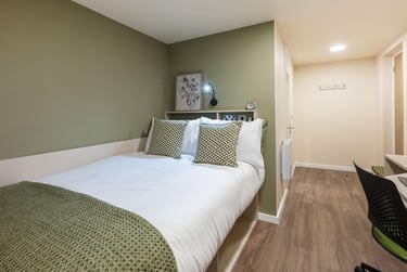 Bronze Studio - Image 1