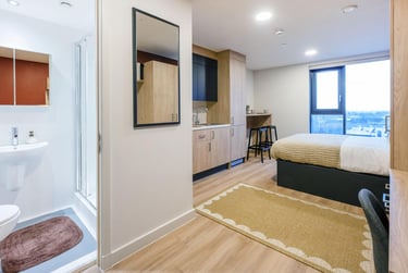 Silver Plus Studio - Image 1