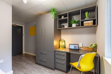 Classic Ensuite at Allen Court, 1 Cromwell Range, Fallowfield, Manchester, M146FQ - Image 5