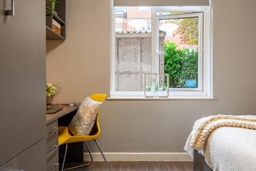 Classic Ensuite at Allen Court, 1 Cromwell Range, Fallowfield, Manchester, M146FQ - Image 11