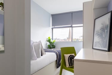 Silver Ensuite at Archer House, Castle Gate, Lace Market, Nottingham, NG17AW - Image 3