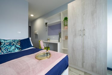 Silver Ensuite at Archer House, Castle Gate, Lace Market, Nottingham, NG17AW - Image 2