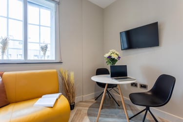 Gold 2 Bed Apartment - Image 4