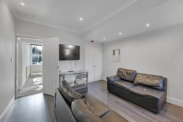 5 bed house, Queens Road, Heeley, Sheffield, S24DH - Image 1