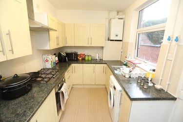 4 bed house, Thurlow Road, Clarendon Park, Leicester, LE21YE - Image 1