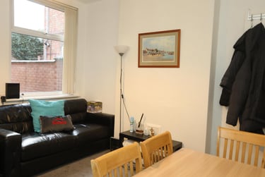4 bed house, Thurlow Road, Clarendon Park, Leicester, LE21YE - Image 2